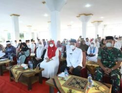 TP PKK Labusel dampingi Bupati lepas keberangkatan Jamaah Haji asal Labusel