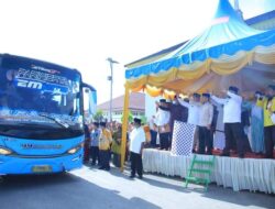 Bupati Labura berangkatkan 97 calon jamaah Haji Labura ke Embarkasi Medan