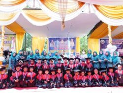 TP PKK Labusel hadiri pelepasan Siswa/I TK dan SMP. Swasta Anugrah Tanjung Medan angkatan ke-3 tahun ajaran 2021/2022