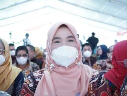 Bersama Jokowi, TP PKK Labusel Ketua TP. PKK hadiri acara puncak peringatan hari keluarga nasional (HARGANAS) ke-29 tahun 2022