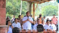 Bupati Labuhanbatu tinjau para korban angin puting beliung