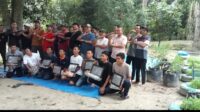 Asisten Afd VIII Kebun Aeknabara Selatan berikan Reward kepada pemanen