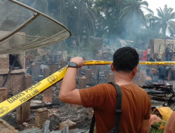 11 rumah ludes terbakar di Labusel