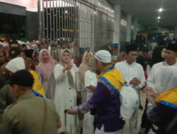 Ratusan Jamaah Haji Labusel Berangkat ke Tanah Suci
